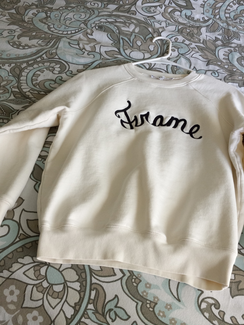 Frame Cream Sweatshirt with Script Logo